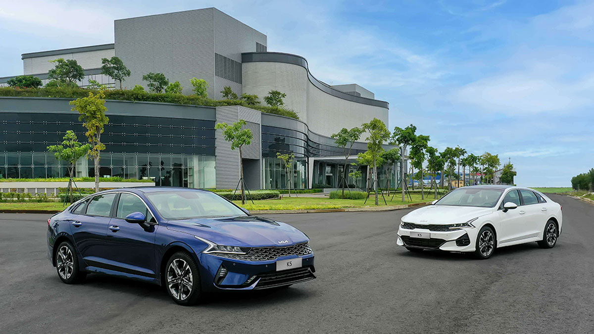 Ngoại thất Kia K5 nhìn từ phía trước