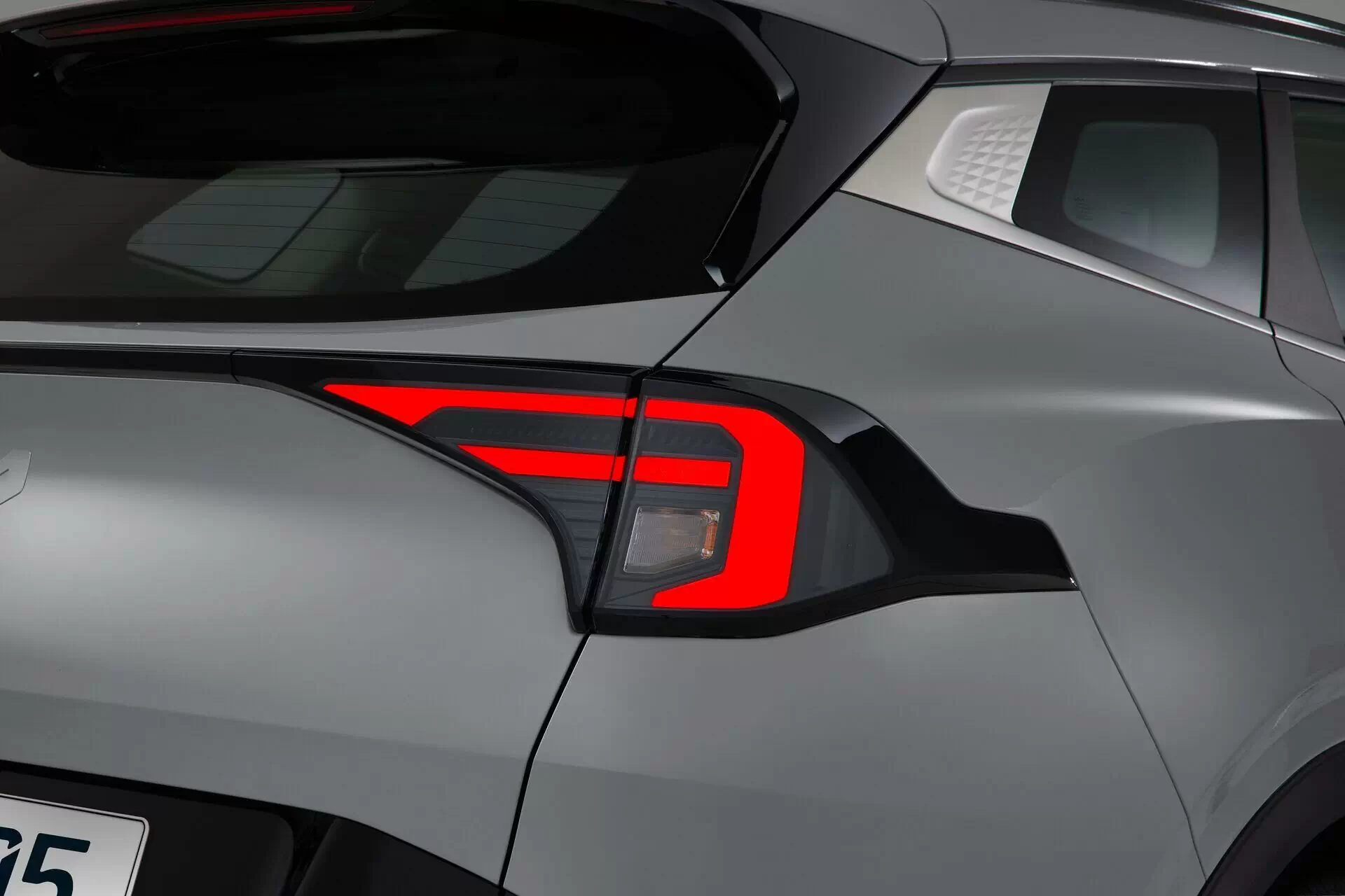 Cụm đèn hậu LED trên Kia New Sportage